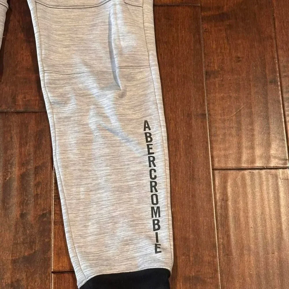 Abercrombie & Fitch kids Grey Joggers-tracksuits